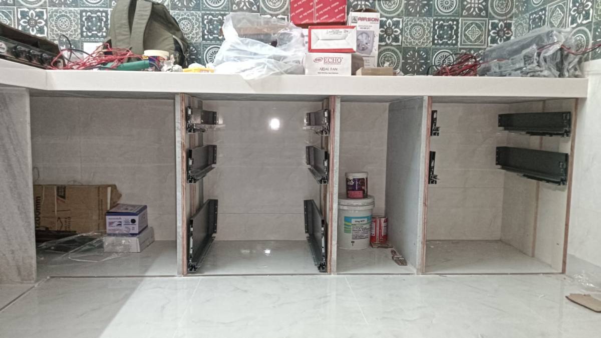 Interior Projects Co. - Thane - Glass Blocks