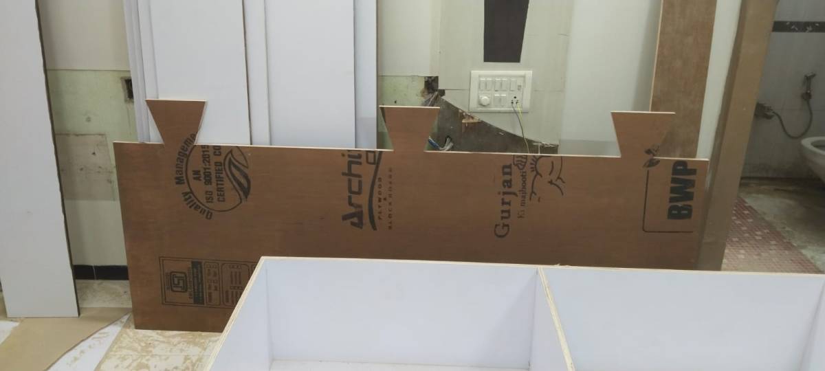 Interior Projects Co. - Thane - Desk Assembly