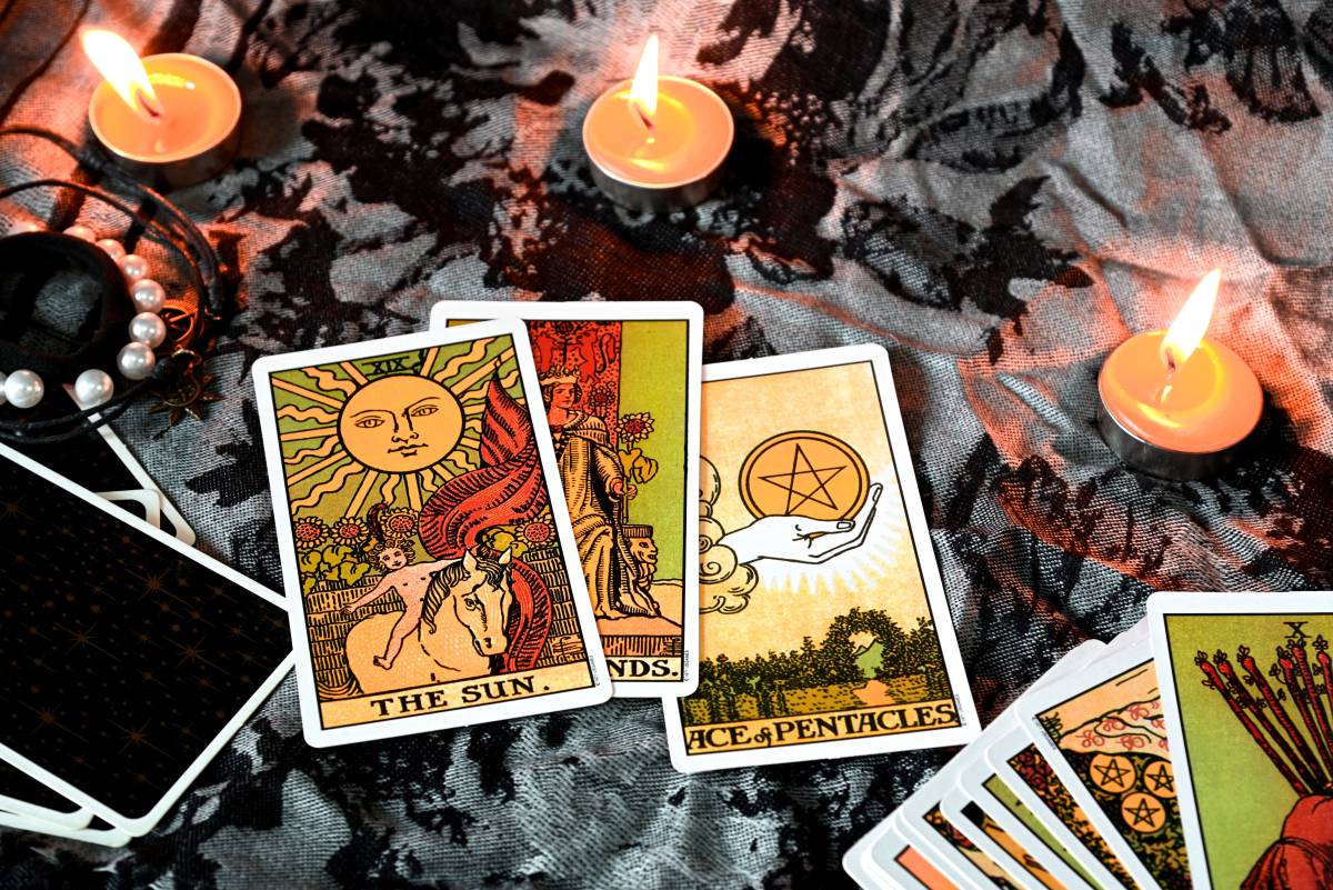 Divinetalk_24hrs - Pune City - Tarot Card Reading