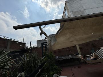 Awning Repairman