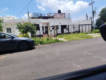  Jardinero para cortar y podar el césped
