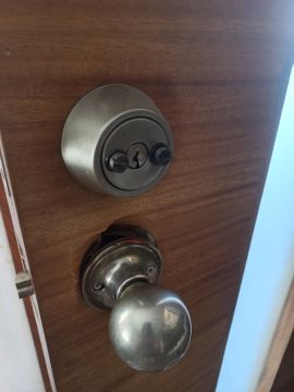 Cerrajero para reparación de puertas