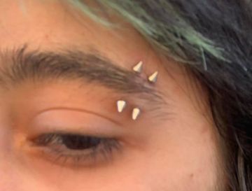 Especialista en piercings