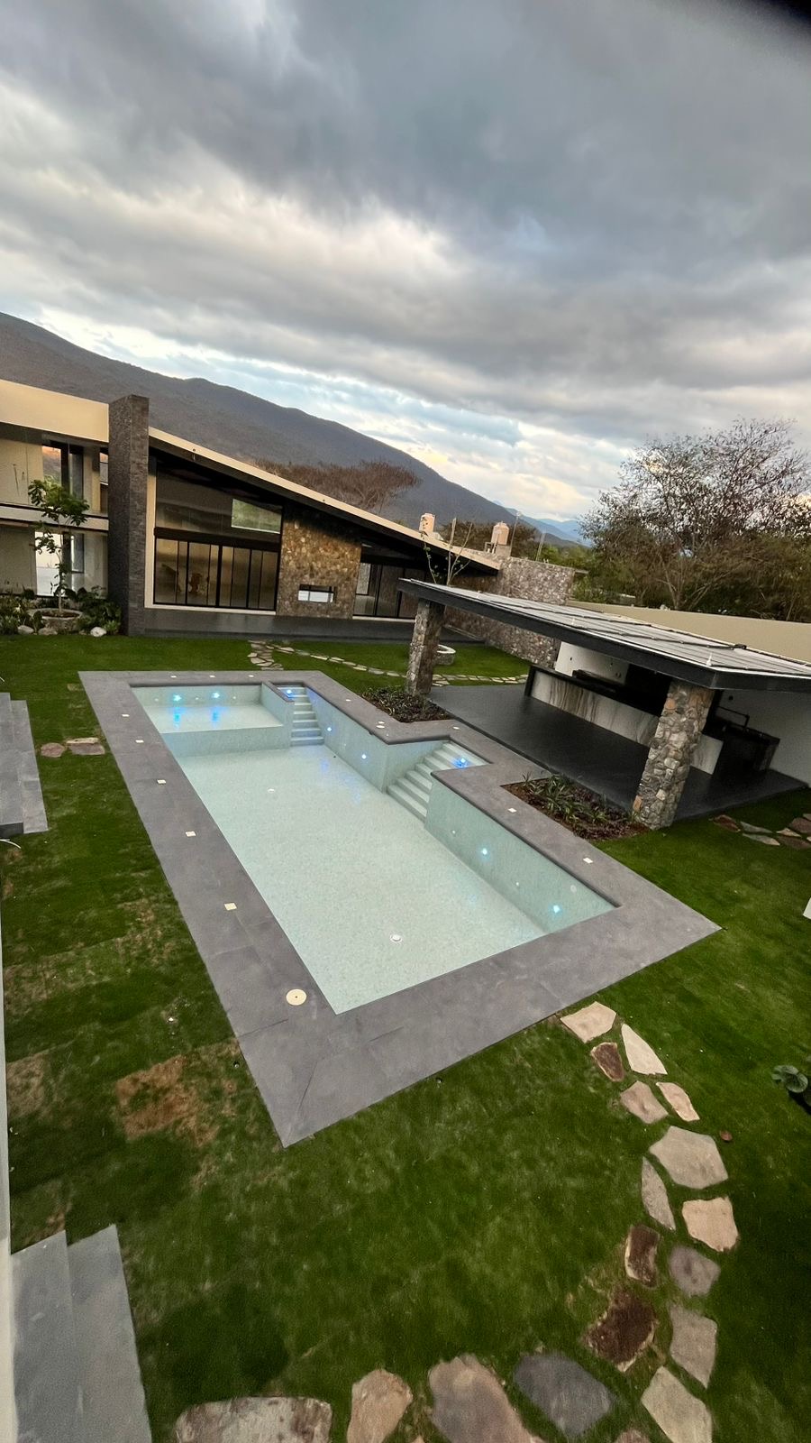 Rp Ingenieria Arquitectura - San Juan del Río - Store Renovation