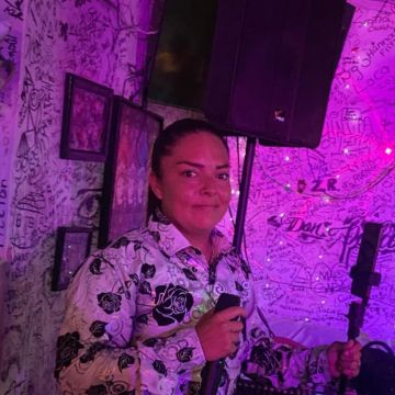 Ana Lomeli - Puerto Vallarta - Singers