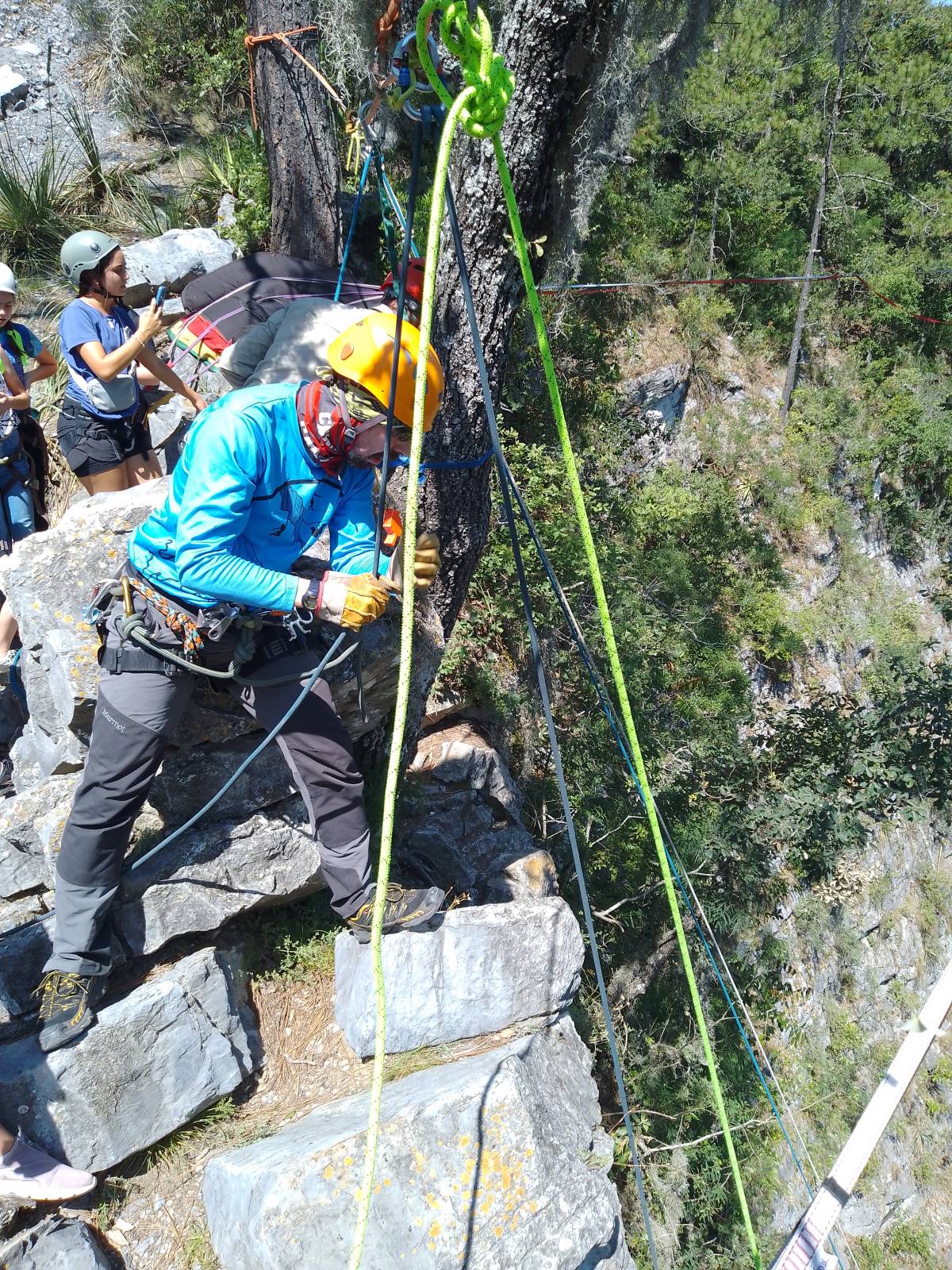 CARNEROS Turismo de Aventura - García - Clases de tiro con arco