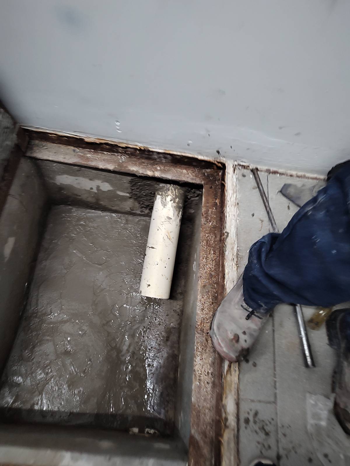 Servicios Integrales Gómez: Electricidad y Plomería Profesional en SJR. - San Juan del Río - Instalación de lámparas