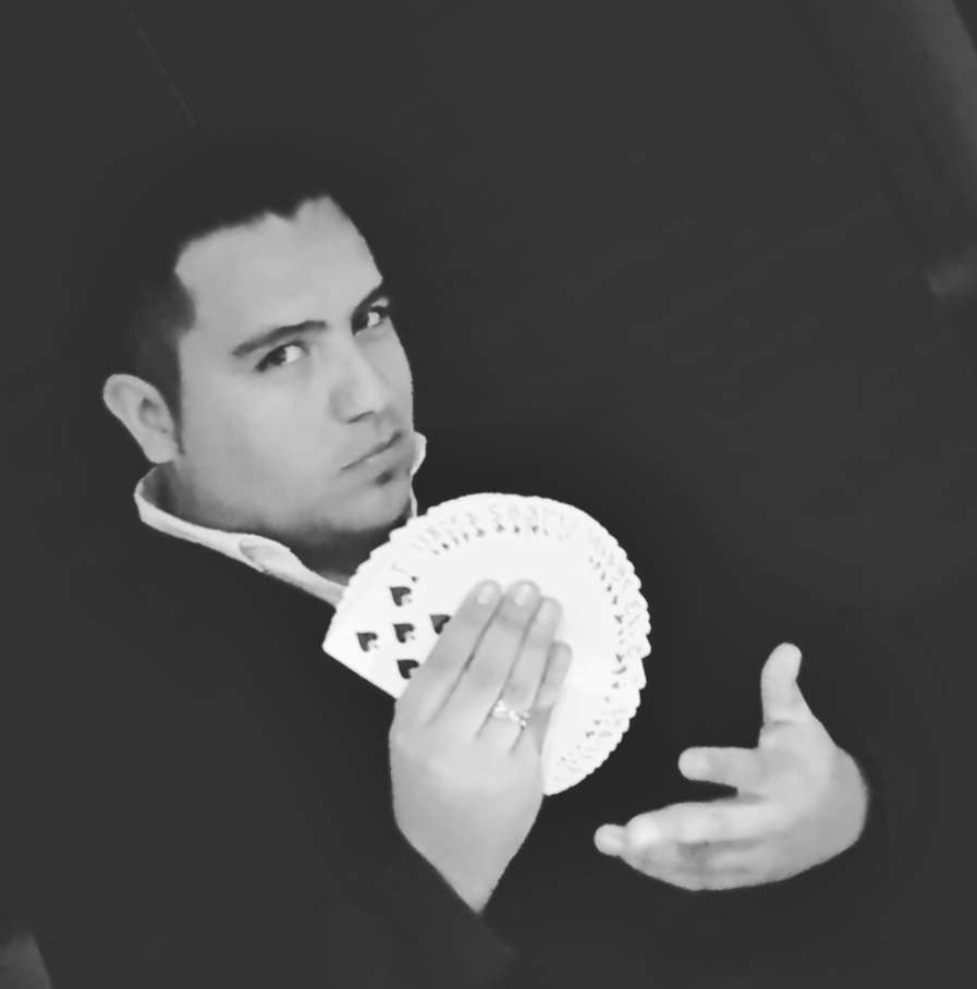 Dano Barrera the illusionist - Puerto Vallarta - Animation - Magicians