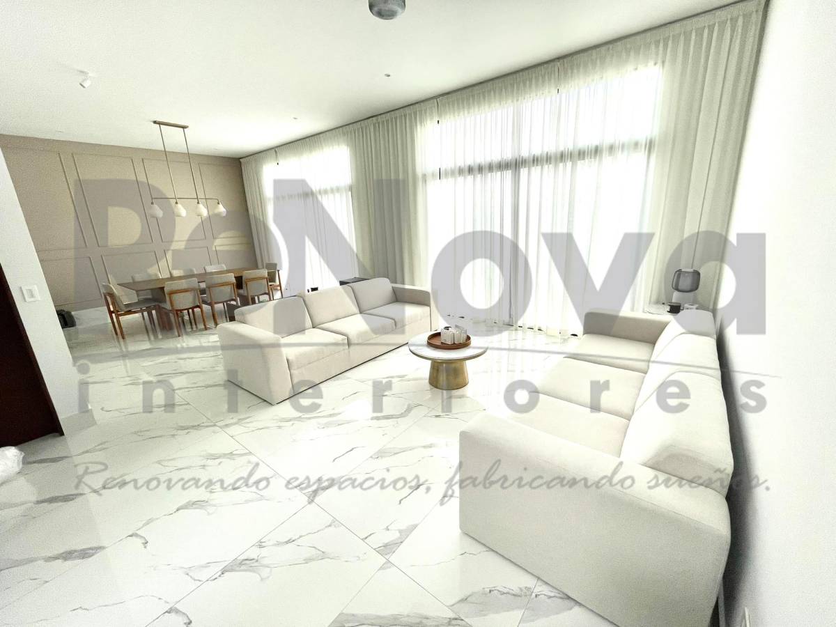 ReNova Interiores - Monterrey - Window Blinds Cleaning