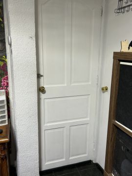 Instalación de la puertas para mascotas