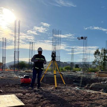 ING. Antonio Márquez - Guanajuato - Instalación de césped artificial