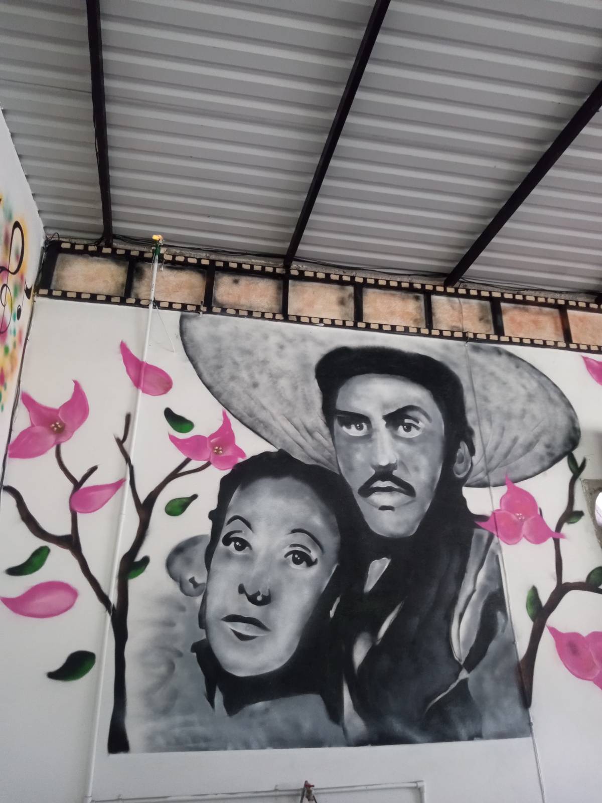 Sello Dorado - Cuautitlán - Muralist