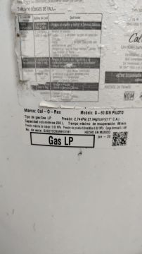 Revisión o mantenimiento de calentadores de agua sin tanque