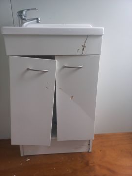 Handyman for Cabinet Repair