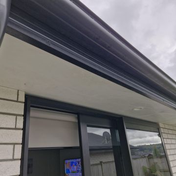 Awning Installer