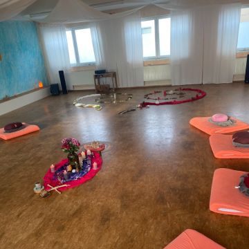 Celine Ananda - Timaru - Meditation Instruction