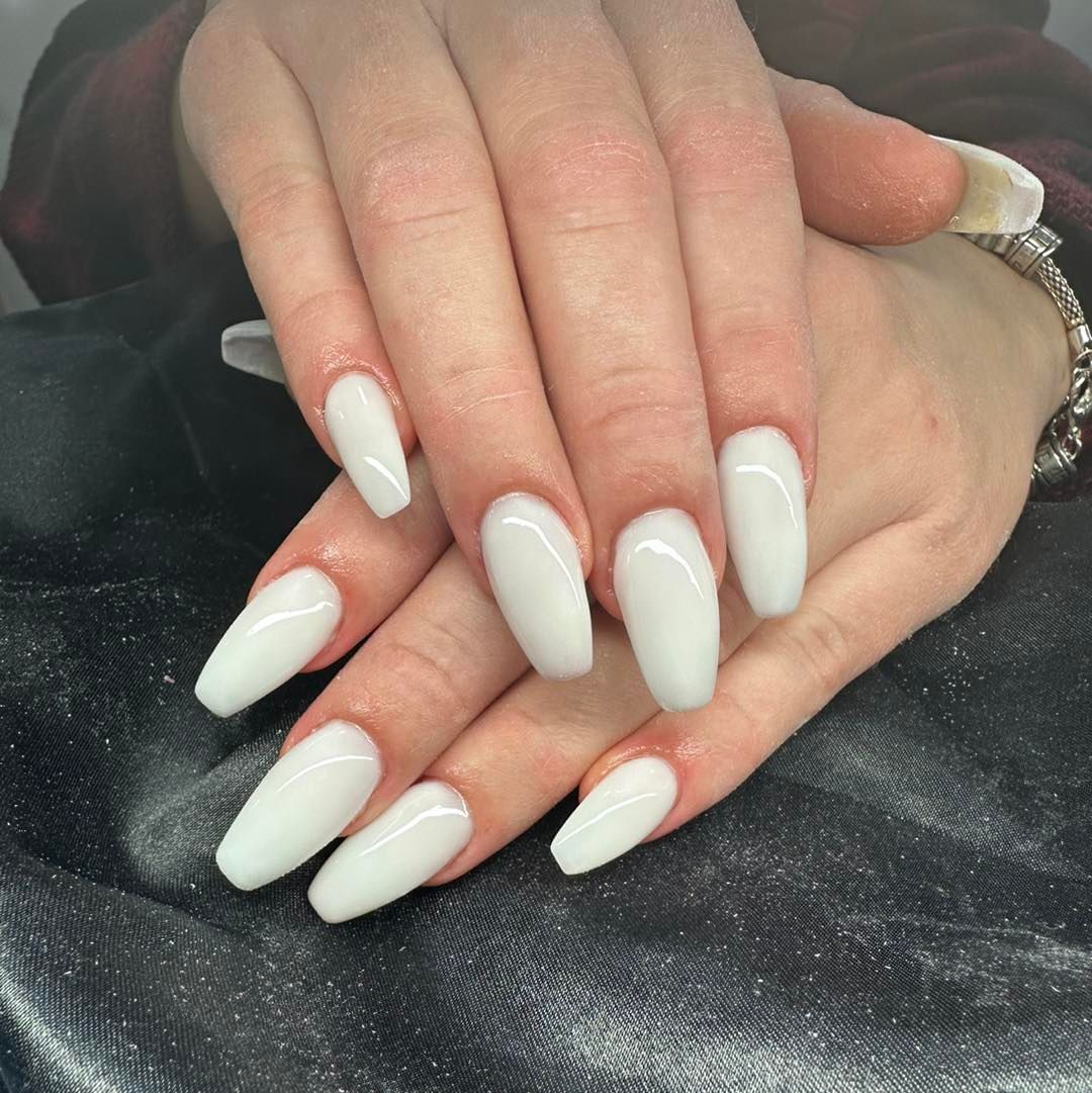 Márcia Tavares - Lisboa - Manicure and pedicure (for women)