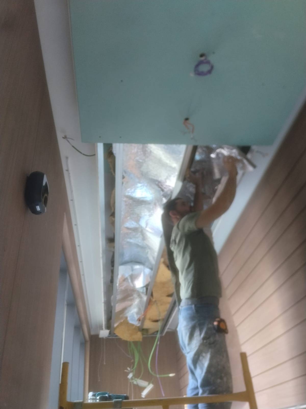 Construhelp - Torres Vedras - Reparação de Porta