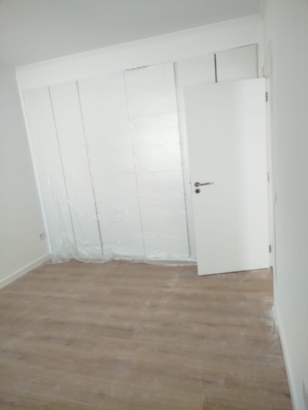 PRemodelações - Leiria - Stein- oder Fliesenboden verlegen