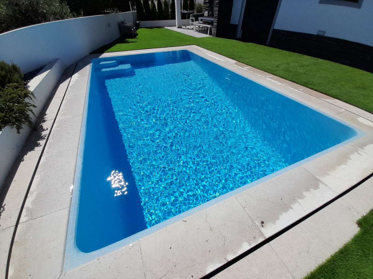 Cláudio - Setúbal - Hot Tub and Spa Cleaning and Maintenance