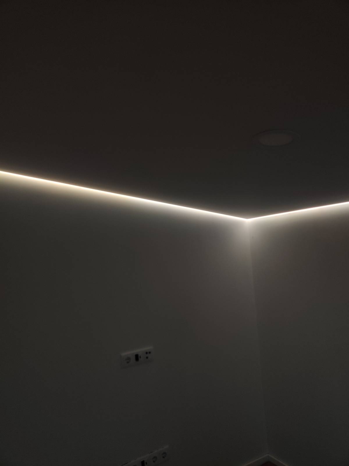 Luzes de Apolo - Guimarães - Home Theater System Repair or Service