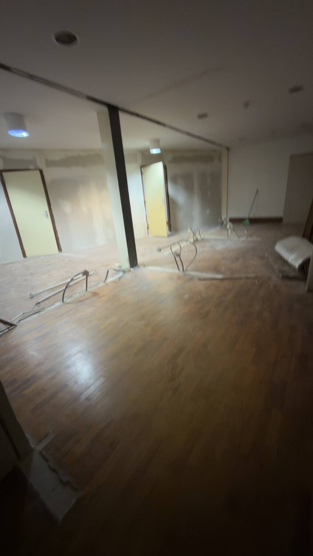 Justino Sacalumbo - Almada - Remodelação de Armários
