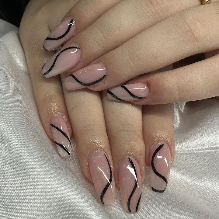 Márcia Tavares - Lisboa - Manicure and pedicure (for women)