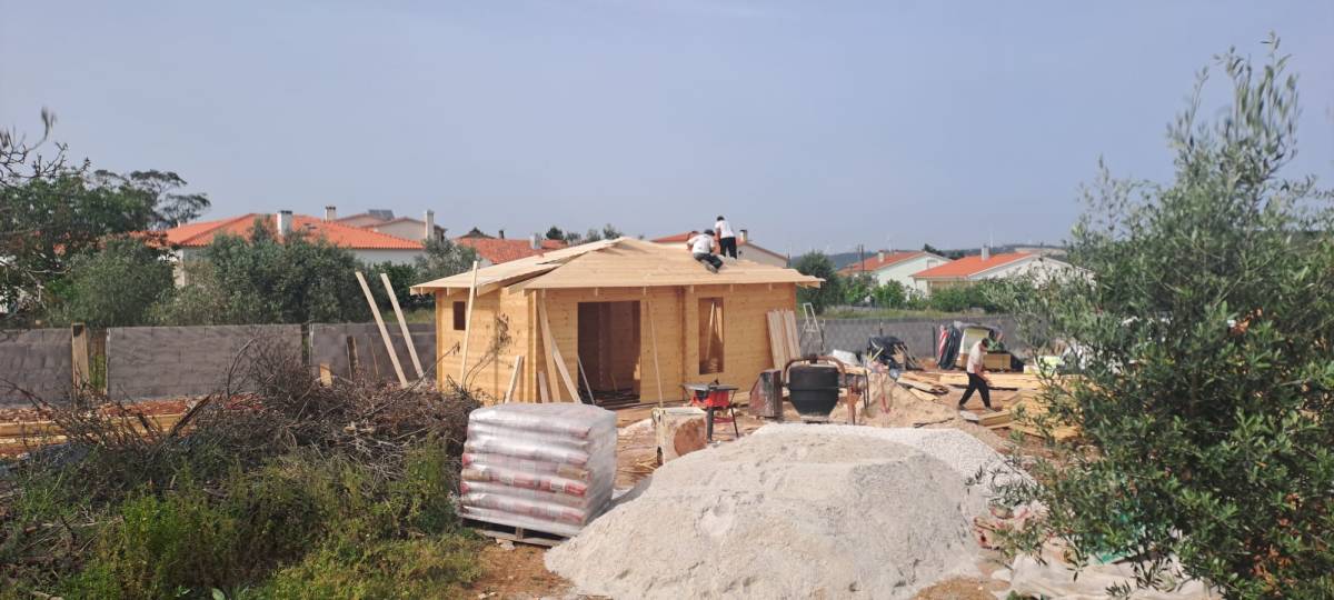 Martins&Vasão - Porto de Mós - Rasenpflege - Kompletter Rundum-Service