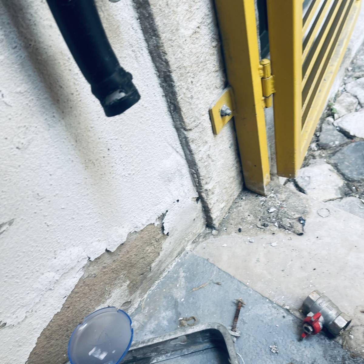 Construhelp - Torres Vedras - Instalação ou Substituição da Canalização Exterior