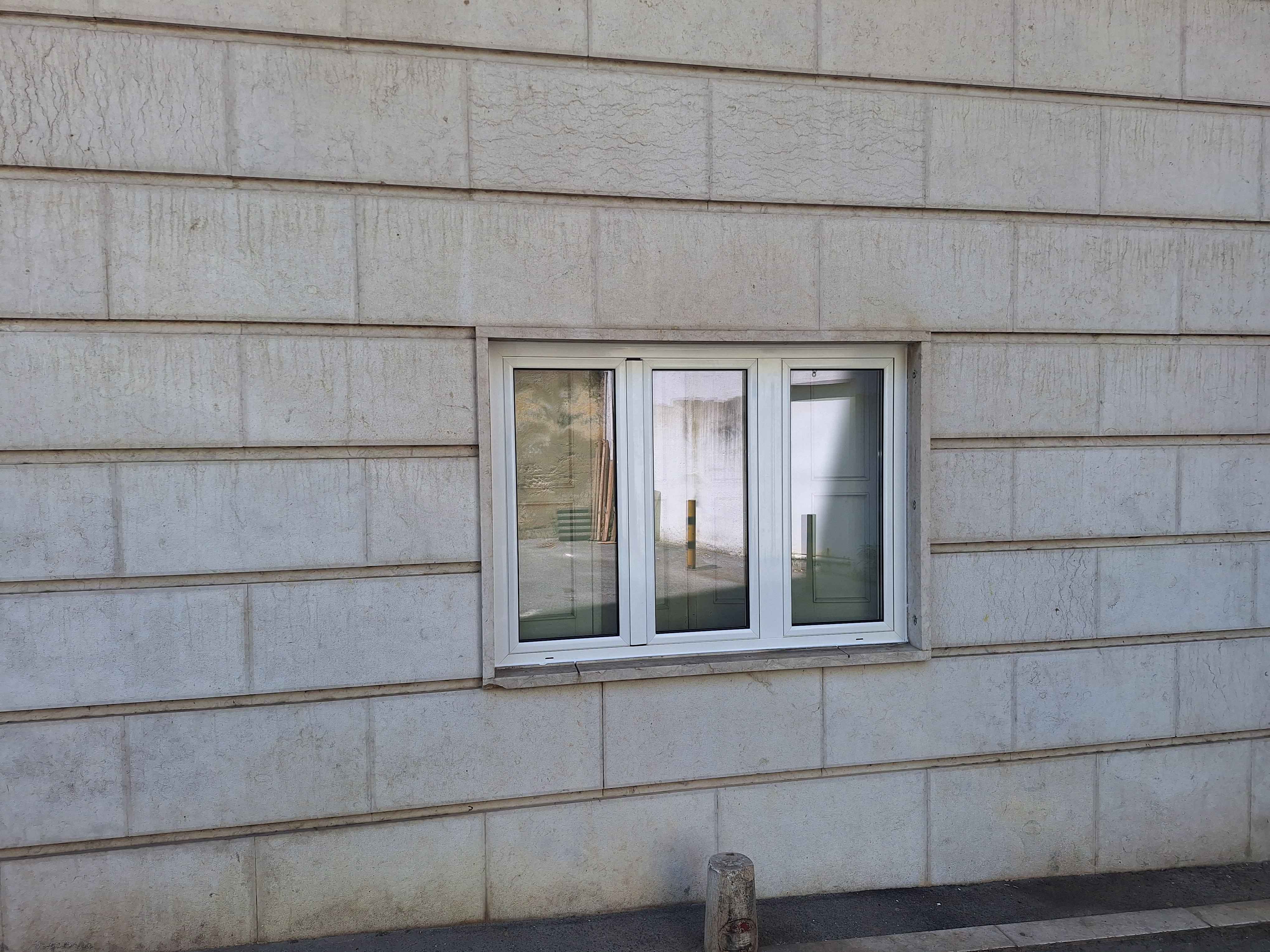 António Joaquim - Loures - Reparação de Portadas