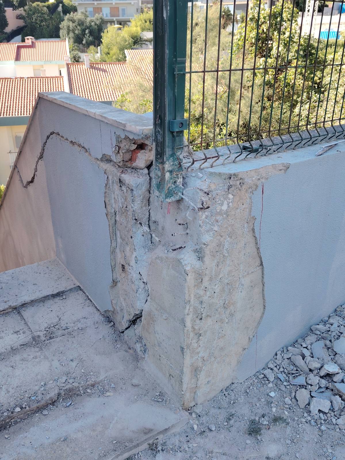 Chaves mestre Multiserviços - Amadora - Reparación de puertas de garaje