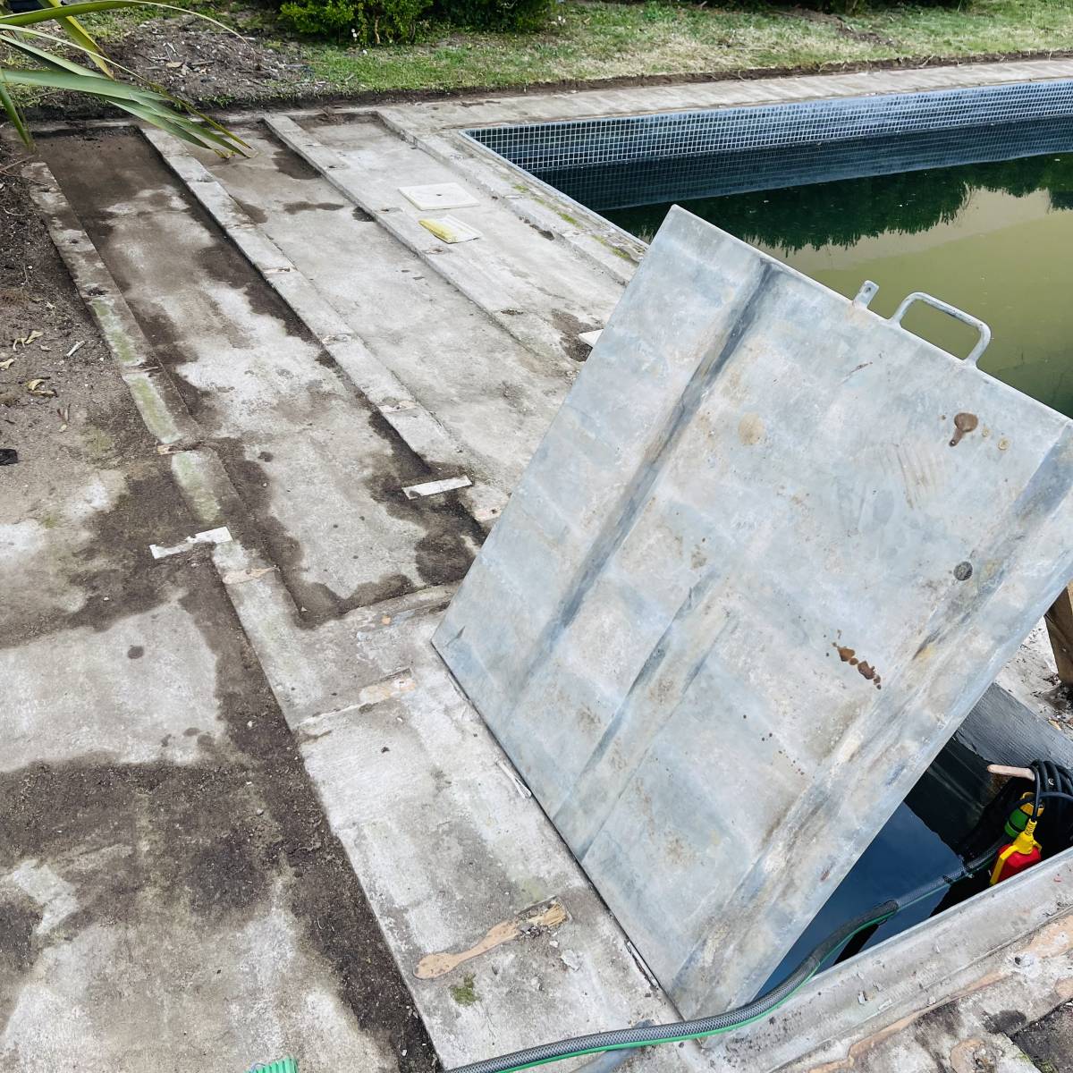 Construhelp - Torres Vedras - Canos Furados ou Problemas com Torneiras
