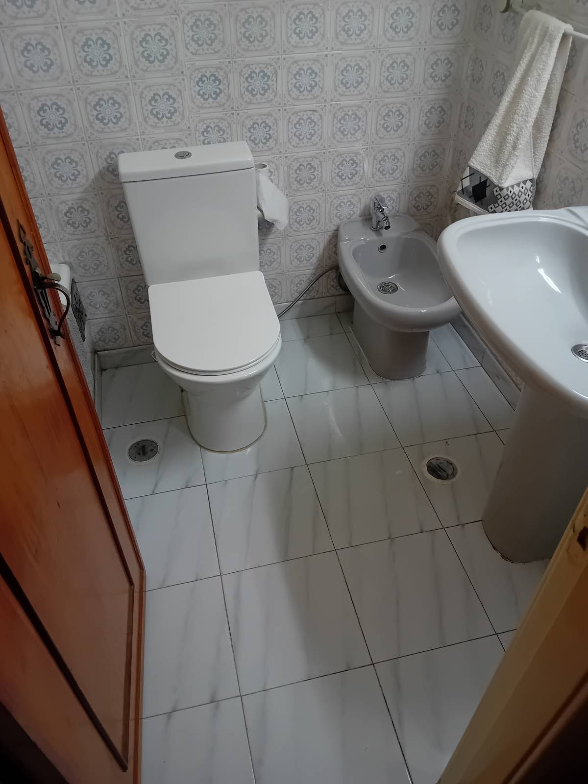 Aisha - Amadora - Commercial Cleaning