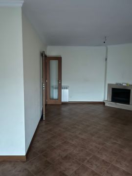Laminate and Vinyl Flooring Specialist