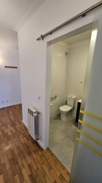 Fachmann für Türmontage - Haus