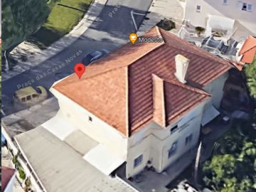 Roof Installation Professional