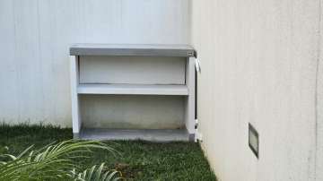Outdoor Equipment / Furniture Assembler