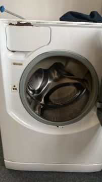 Techniker für Waschmaschinen