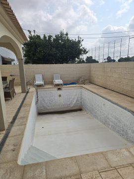 Swimming Pool Installation Professional