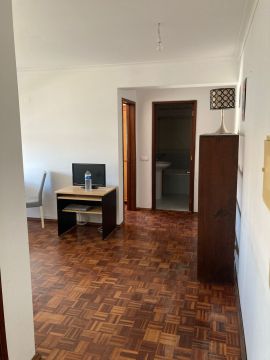 Técnico de Pisos em Madeira