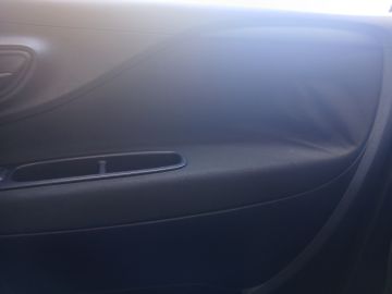 Fahrzeugpolsterer - Auto