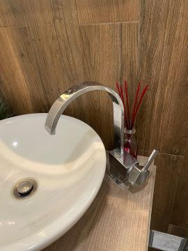 Canalizador (Lavatórios e Torneiras)