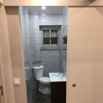 Vitalii - Sintra - Remodelação de Casa de Banho