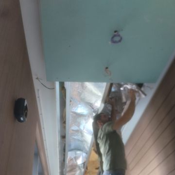 Construhelp - Torres Vedras - Reparação de Porta