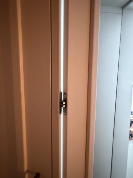 Handwerker für Möbelreparatur - Haus