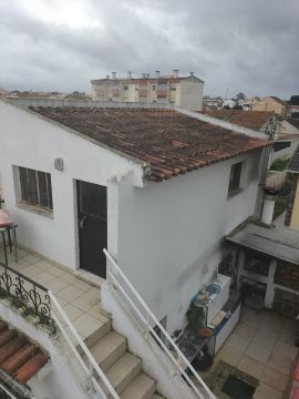 Roof Installation Professional