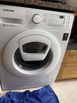 Techniker für Waschmaschinen