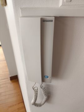 Electricista para la instalación y reparación de porteros automáticos