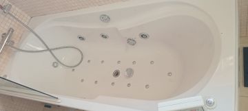 Hot Tub and Spa Repair - Pools, Hot Tubs and Spas