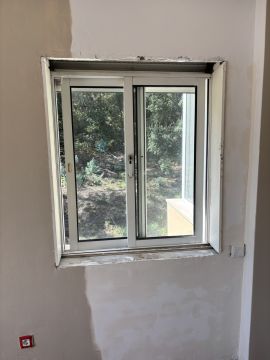 Monteur für PVC Fenster